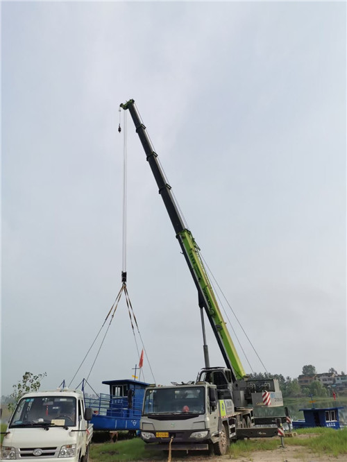 东河区桥梁建设吊装案例